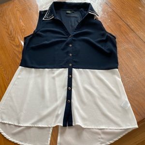 Cute summer blouse, size Small, Oze